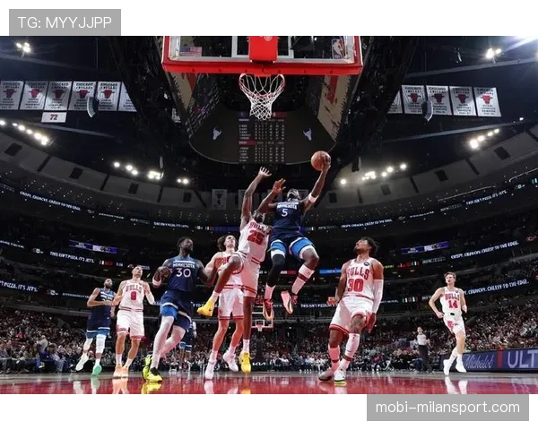 公牛七人得分上双逆转取胜 以一场精彩胜利收官季前赛